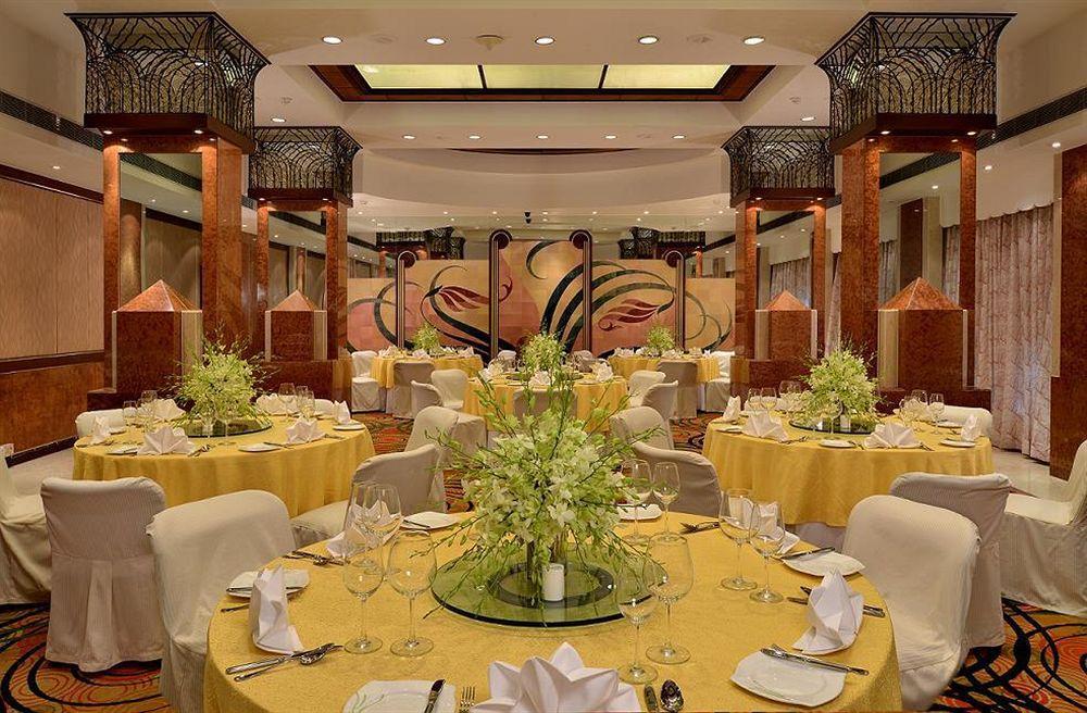 Hotel Marine Plaza Mumbai  Buitenkant foto