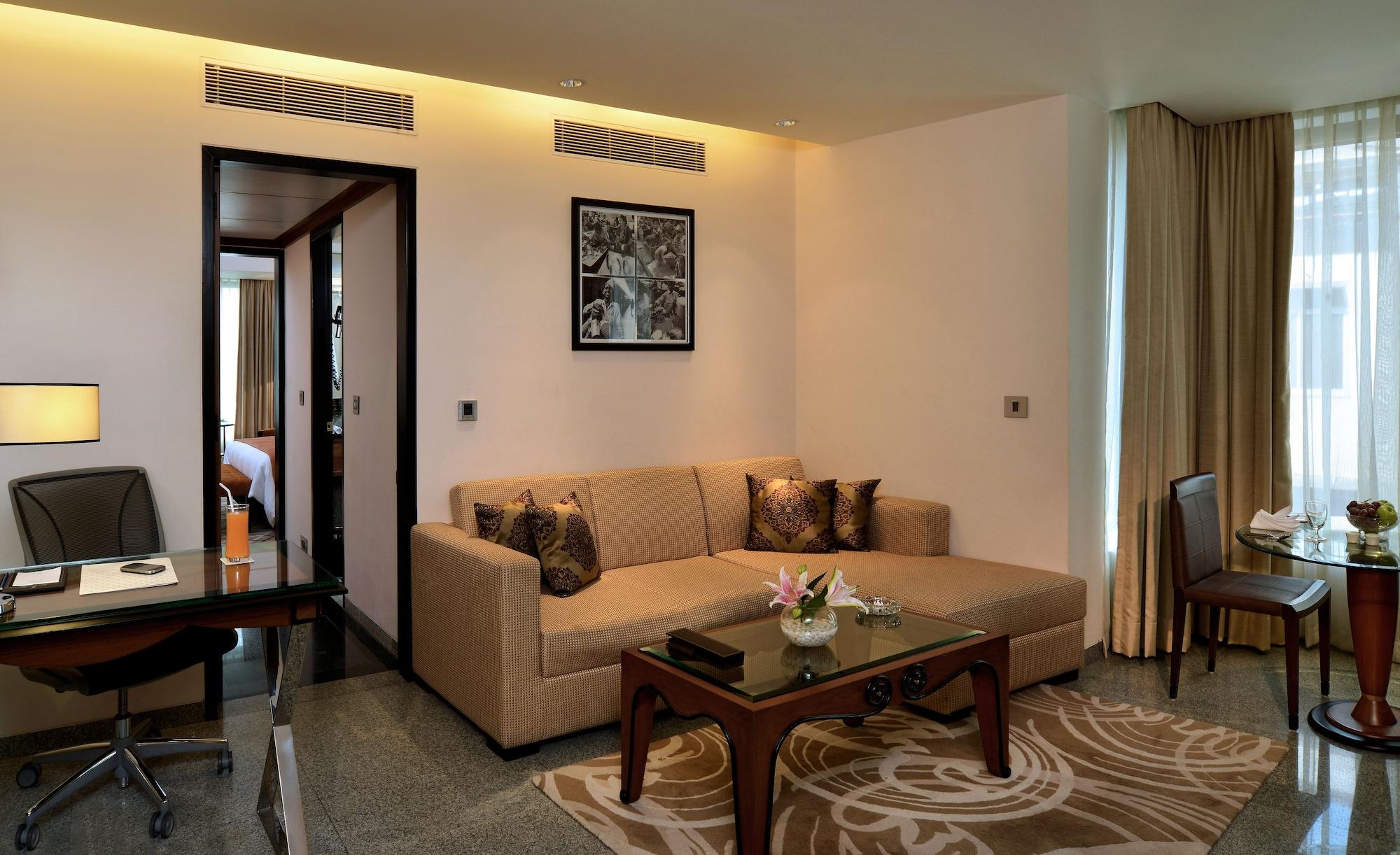 Hotel Marine Plaza Mumbai  Buitenkant foto