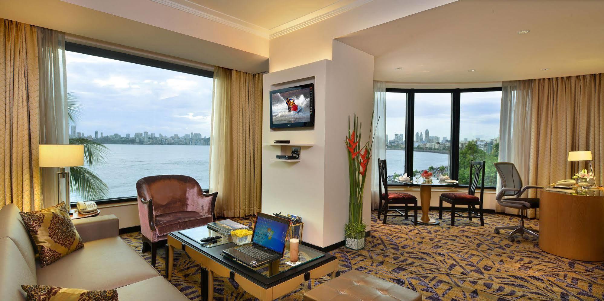 Hotel Marine Plaza Mumbai  Buitenkant foto