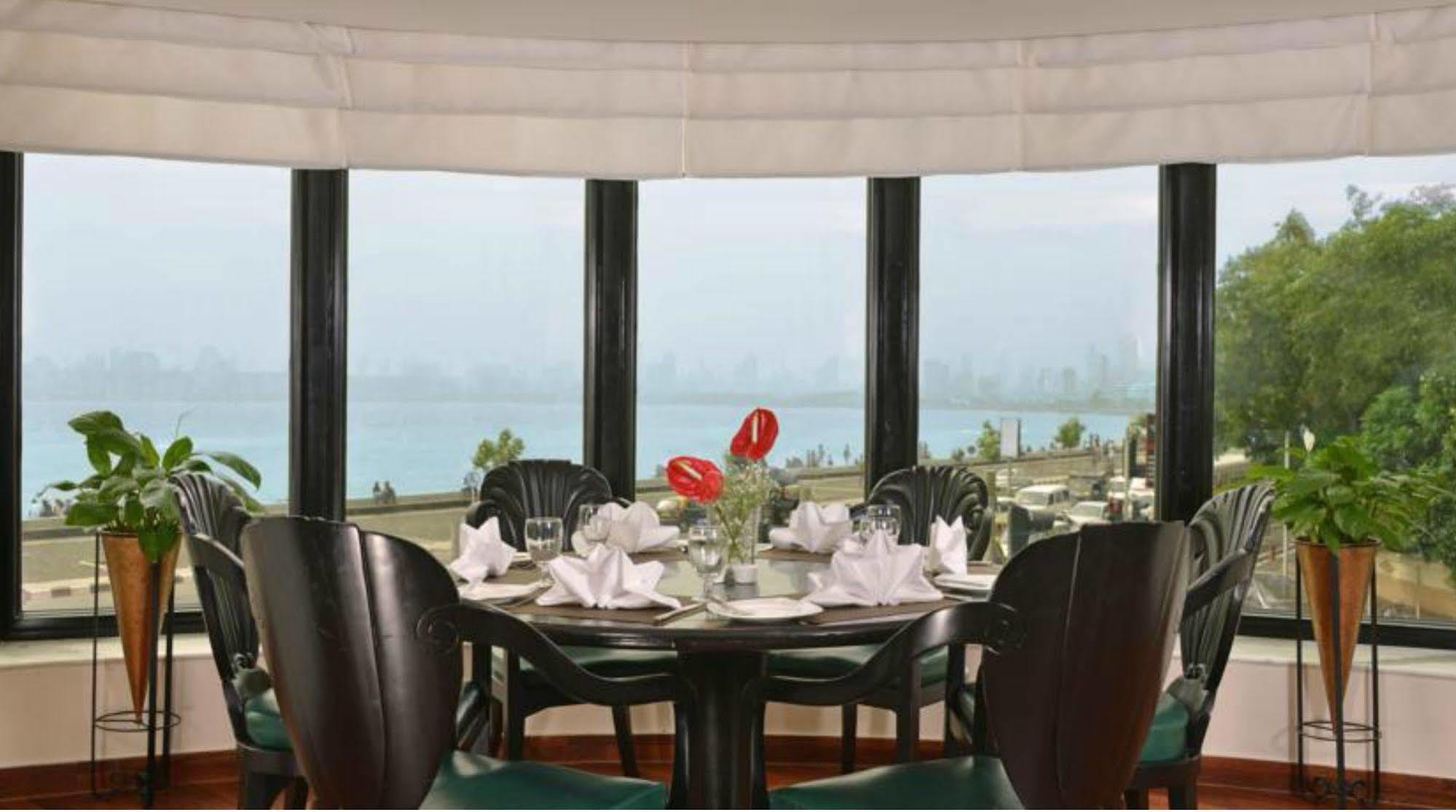 Hotel Marine Plaza Mumbai  Buitenkant foto