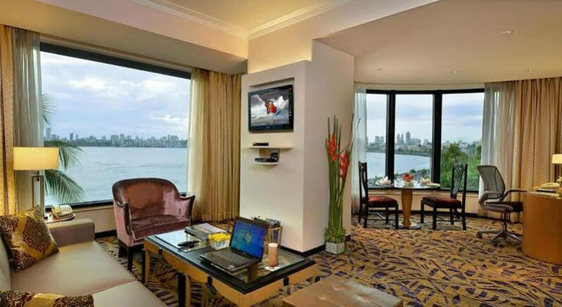 Hotel Marine Plaza Mumbai  Buitenkant foto